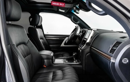 Toyota Land Cruiser 200, 2020 год, 10 800 000 рублей, 27 фотография