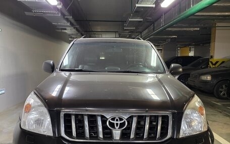 Toyota Land Cruiser Prado 120 рестайлинг, 2004 год, 2 200 000 рублей, 3 фотография