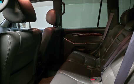 Toyota Land Cruiser Prado 120 рестайлинг, 2004 год, 2 200 000 рублей, 9 фотография