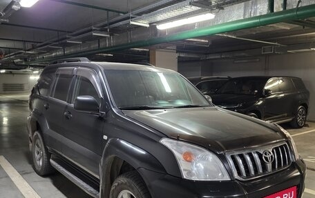 Toyota Land Cruiser Prado 120 рестайлинг, 2004 год, 2 200 000 рублей, 2 фотография