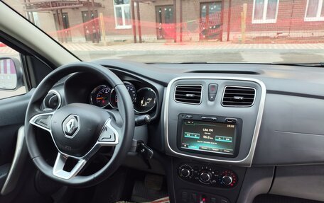 Renault Logan II, 2020 год, 930 000 рублей, 11 фотография