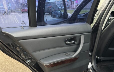 BMW 3 серия, 2011 год, 1 550 000 рублей, 32 фотография