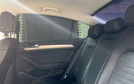 Volkswagen Passat B8 рестайлинг, 2015 год, 2 150 000 рублей, 19 фотография