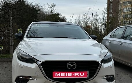 Mazda 3, 2018 год, 1 850 000 рублей, 1 фотография