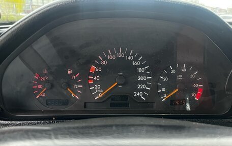 Mercedes-Benz C-Класс, 1998 год, 305 000 рублей, 6 фотография