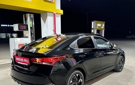 Hyundai Solaris II рестайлинг, 2021 год, 1 380 000 рублей, 2 фотография