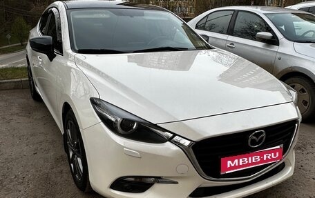 Mazda 3, 2018 год, 1 850 000 рублей, 3 фотография