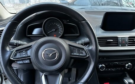 Mazda 3, 2018 год, 1 850 000 рублей, 13 фотография