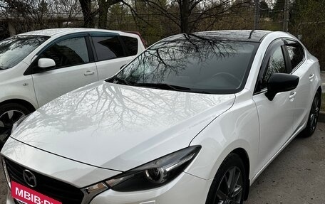 Mazda 3, 2018 год, 1 850 000 рублей, 2 фотография
