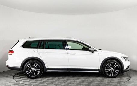 Volkswagen Passat B8 рестайлинг, 2019 год, 2 499 000 рублей, 5 фотография
