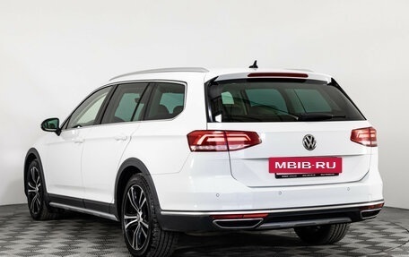 Volkswagen Passat B8 рестайлинг, 2019 год, 2 499 000 рублей, 8 фотография