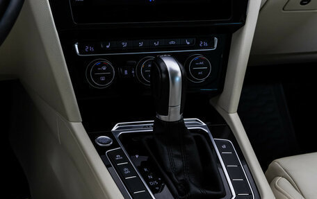 Volkswagen Passat B8 рестайлинг, 2019 год, 2 499 000 рублей, 14 фотография