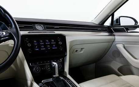 Volkswagen Passat B8 рестайлинг, 2019 год, 2 499 000 рублей, 16 фотография