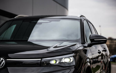 Volkswagen Tiguan, 2024 год, 4 599 000 рублей, 2 фотография