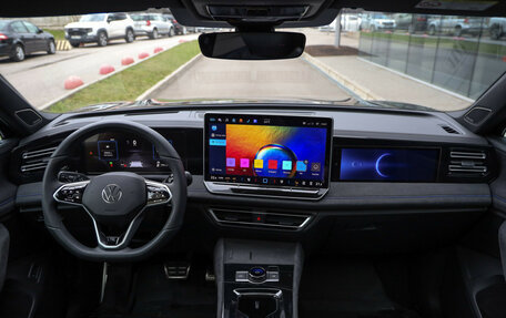 Volkswagen Tiguan, 2024 год, 4 599 000 рублей, 14 фотография