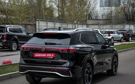 Volkswagen Tiguan, 2024 год, 4 599 000 рублей, 7 фотография