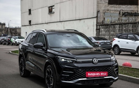 Volkswagen Tiguan, 2024 год, 4 599 000 рублей, 6 фотография