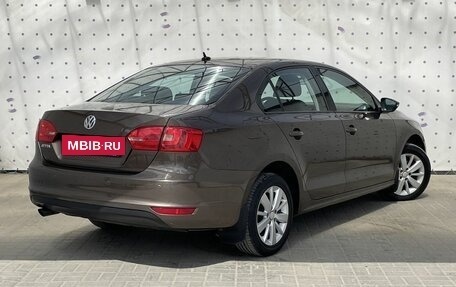 Volkswagen Jetta VI, 2012 год, 999 000 рублей, 4 фотография