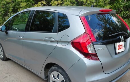 Honda Fit III, 2018 год, 1 150 000 рублей, 3 фотография