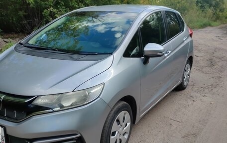 Honda Fit III, 2018 год, 1 150 000 рублей, 2 фотография