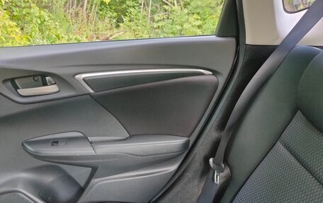 Honda Fit III, 2018 год, 1 150 000 рублей, 12 фотография