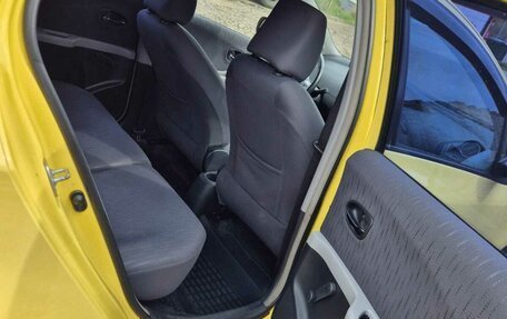 Toyota Yaris III рестайлинг, 2009 год, 665 000 рублей, 7 фотография