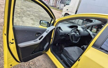 Toyota Yaris III рестайлинг, 2009 год, 665 000 рублей, 5 фотография