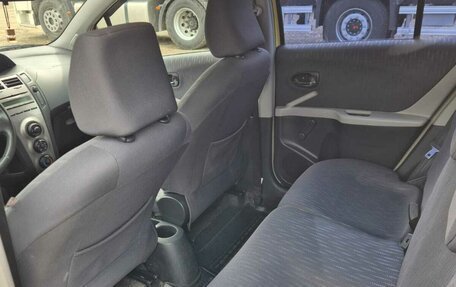 Toyota Yaris III рестайлинг, 2009 год, 665 000 рублей, 13 фотография