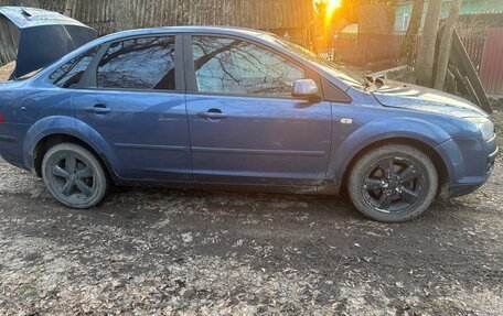 Ford Focus II рестайлинг, 2005 год, 360 000 рублей, 2 фотография