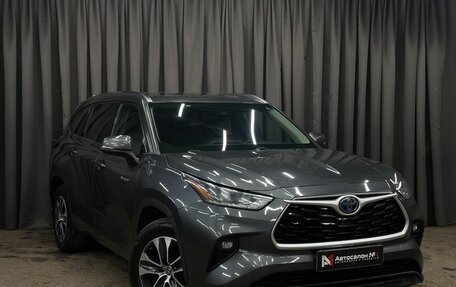 Toyota Highlander, 2020 год, 4 799 999 рублей, 3 фотография