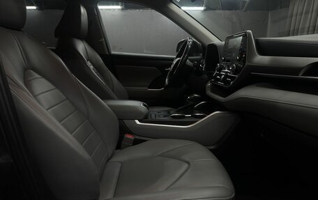 Toyota Highlander, 2020 год, 4 799 999 рублей, 15 фотография