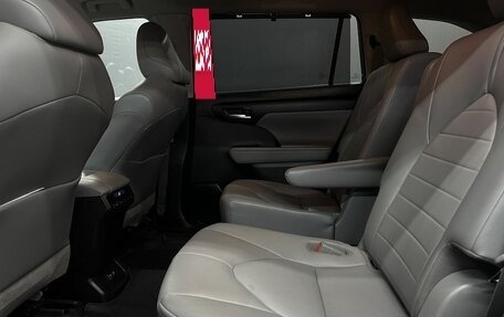 Toyota Highlander, 2020 год, 4 799 999 рублей, 23 фотография