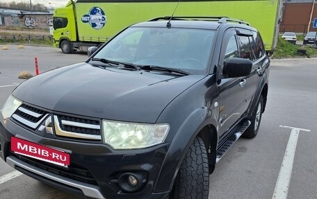 Mitsubishi Pajero Sport II рестайлинг, 2013 год, 2 800 000 рублей, 2 фотография