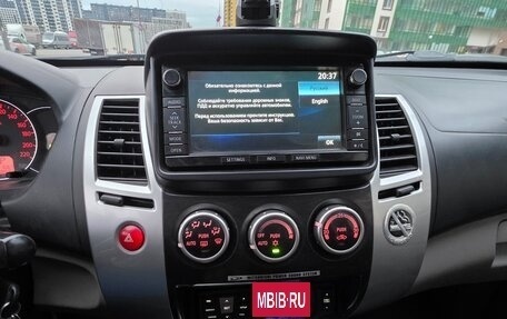 Mitsubishi Pajero Sport II рестайлинг, 2013 год, 2 800 000 рублей, 17 фотография