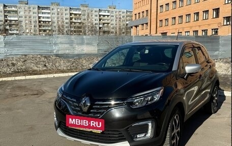 Renault Kaptur I рестайлинг, 2020 год, 1 800 000 рублей, 5 фотография