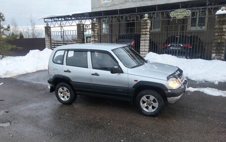 Chevrolet Niva I рестайлинг, 2005 год, 315 000 рублей, 3 фотография
