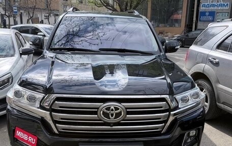 Toyota Land Cruiser 200, 2016 год, 5 500 000 рублей, 2 фотография