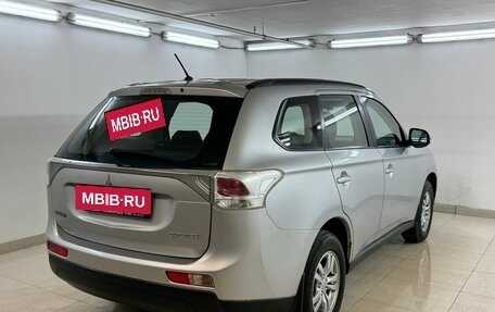 Mitsubishi Outlander III рестайлинг 3, 2013 год, 1 560 000 рублей, 4 фотография
