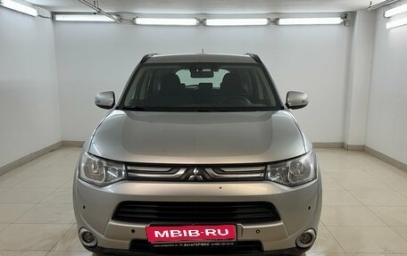 Mitsubishi Outlander III рестайлинг 3, 2013 год, 1 560 000 рублей, 2 фотография
