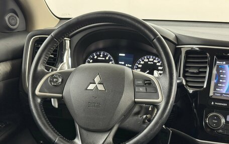 Mitsubishi Outlander III рестайлинг 3, 2013 год, 1 560 000 рублей, 9 фотография