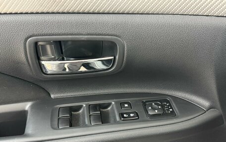 Mitsubishi Outlander III рестайлинг 3, 2013 год, 1 560 000 рублей, 11 фотография
