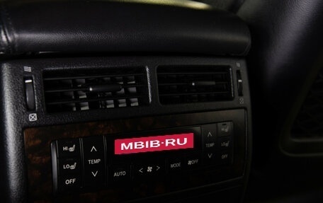 Toyota Land Cruiser 200, 2011 год, 3 398 000 рублей, 19 фотография