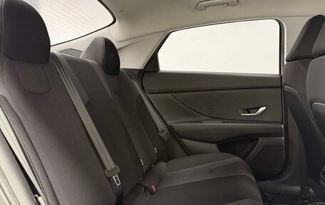 Hyundai Elantra, 2022 год, 1 373 000 рублей, 11 фотография