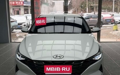 Hyundai Elantra, 2022 год, 1 373 000 рублей, 2 фотография