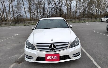 Mercedes-Benz C-Класс, 2011 год, 1 500 000 рублей, 2 фотография