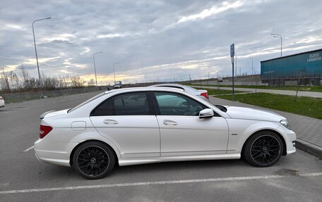 Mercedes-Benz C-Класс, 2011 год, 1 500 000 рублей, 3 фотография