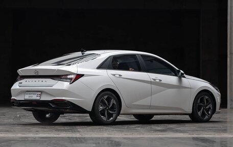 Hyundai Elantra, 2022 год, 1 440 000 рублей, 8 фотография