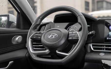 Hyundai Elantra, 2022 год, 1 440 000 рублей, 11 фотография