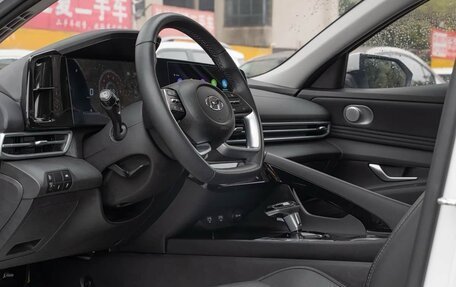 Hyundai Elantra, 2022 год, 1 440 000 рублей, 12 фотография