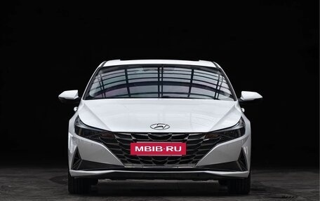 Hyundai Elantra, 2022 год, 1 440 000 рублей, 2 фотография